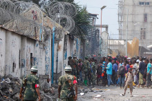 Obyvatelia v Konžskej demokratickej republike. FOTO: Reuters