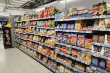 Európska komisia zvažuje navrhnúť zavedenie dane na vysoko priemyselne spracované potraviny s vysokým obsahom tuku, cukru a soli. FOTO: HN