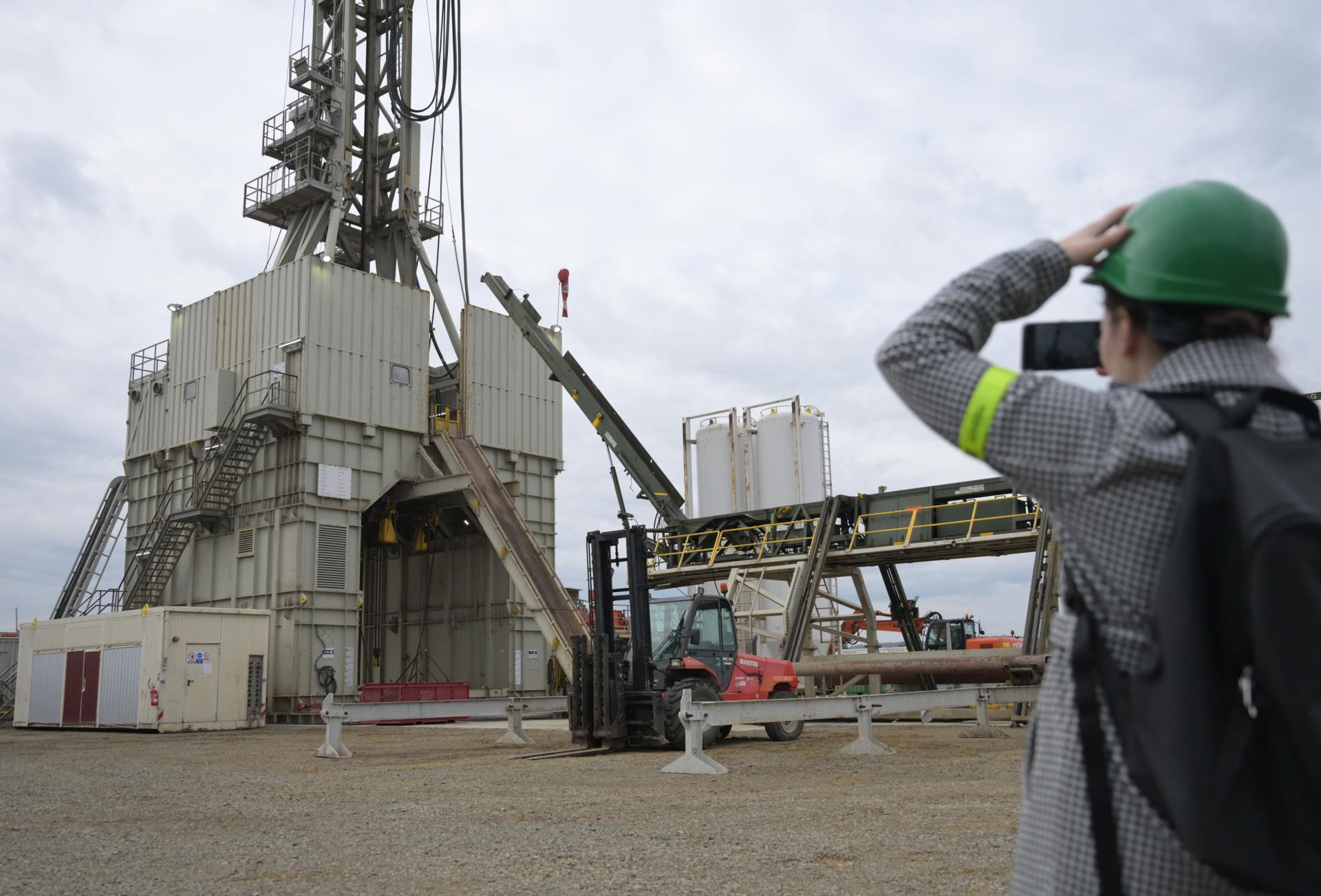 Problémom boli pozemky i diaľnica. Multimiliónový geotermálny projekt teraz stojí pred novou prekážkou