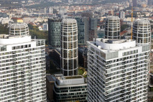 V Bratislave sa prenajalo spolu 24 835 kancelárskych priestorov, čo predstavuje pokles o 11 percent v porovnaní s rovnakým obdobím minulého roka. FOTO: TASR/Dano Veselský