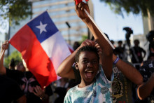 Okrem nového prezidenta si Čiľania v nedeľu volili aj polovicu Senátu a všetkých 155 členov Poslaneckej snemovne. FOTO: REUTERS