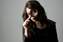 Tieto znamenia vypátrajú každý škandál!