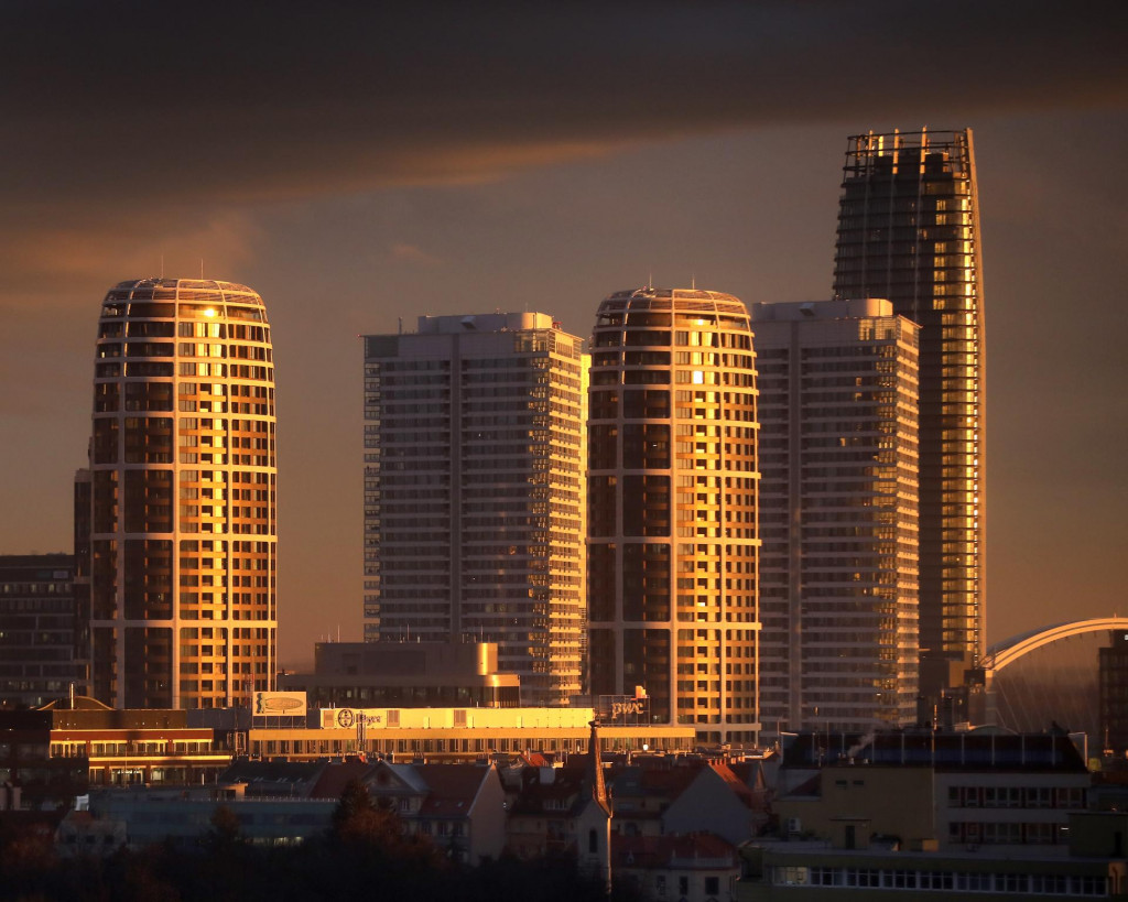 Na snímke je výstavba v bratislavskom downtowne. FOTO: ARCHÍV HN