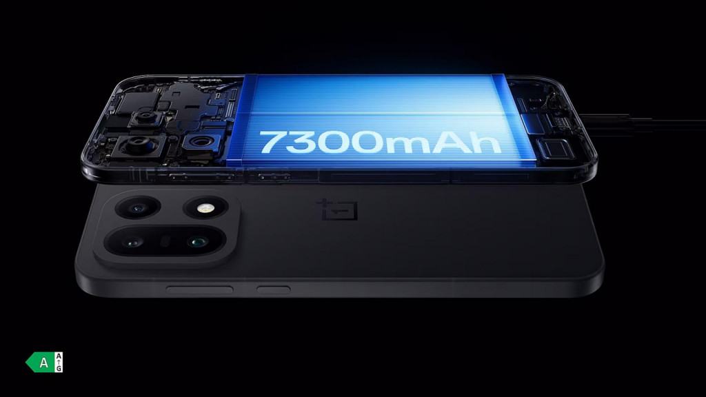 OnePlus 15 prináša batériu s kapacitou 7 300 mAh.