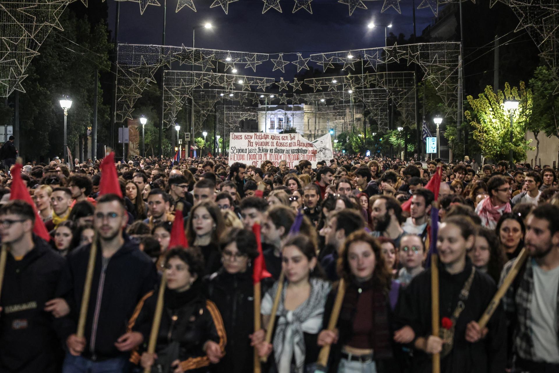 Demonštranti v Grécku si pripomenuli potlačené povstanie z roku 1973