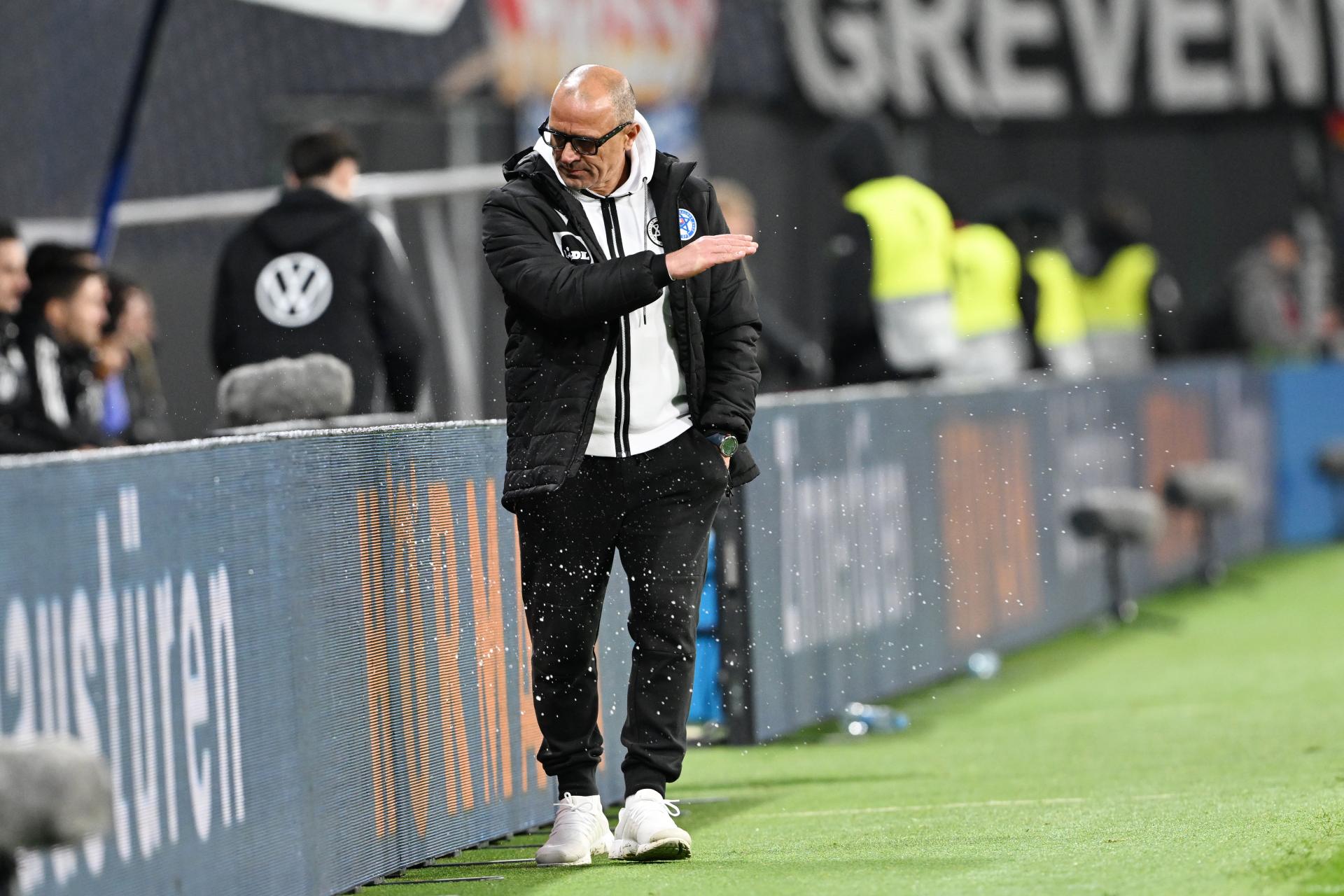 Slováci sa posunuli v rebríčku FIFA na 45.miesto, na čele stále Španieli