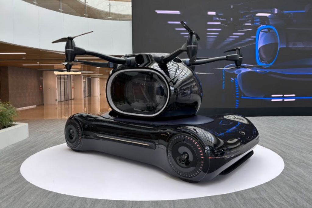 Jedným z vynálezov je lietajúce taxi v kombinácii s autonómnym vozidlom.