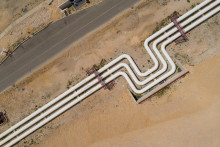 Potrubie na ostrove Krk v prístave Omišalj. FOTO: Slovnaft