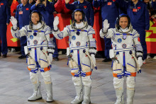 Astronauti Zhang Hongzhang, Wu Fei a Zhang Lu