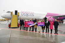 Snímka spred týždňa, po prvom prílete Wizz Air z Barcelony do Bratislavy.FOTO: TASR/ P. Neubauer