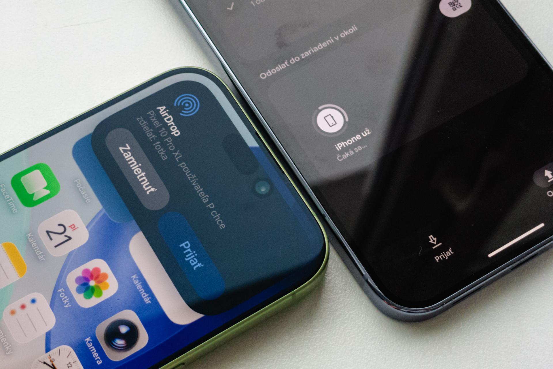 Google umožnil zdieľanie súborov z Androidu do iPhonu a naopak. AirDrop a Quick Share si konečne rozumejú