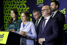 Na snímke predstavitelia SaS. FOTO: TASR/Dano Veselský