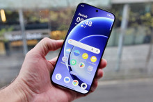 Nový smartfón OnePlus 15 zamieril aj na slovenský trh a kolegovia z portálu iDNES.cz ho už nejaký čas testujú. Novinka láka predovšetkým na ohromnú batériu a drvivý výkon, zaujme však aj niekoľkými detailmi.