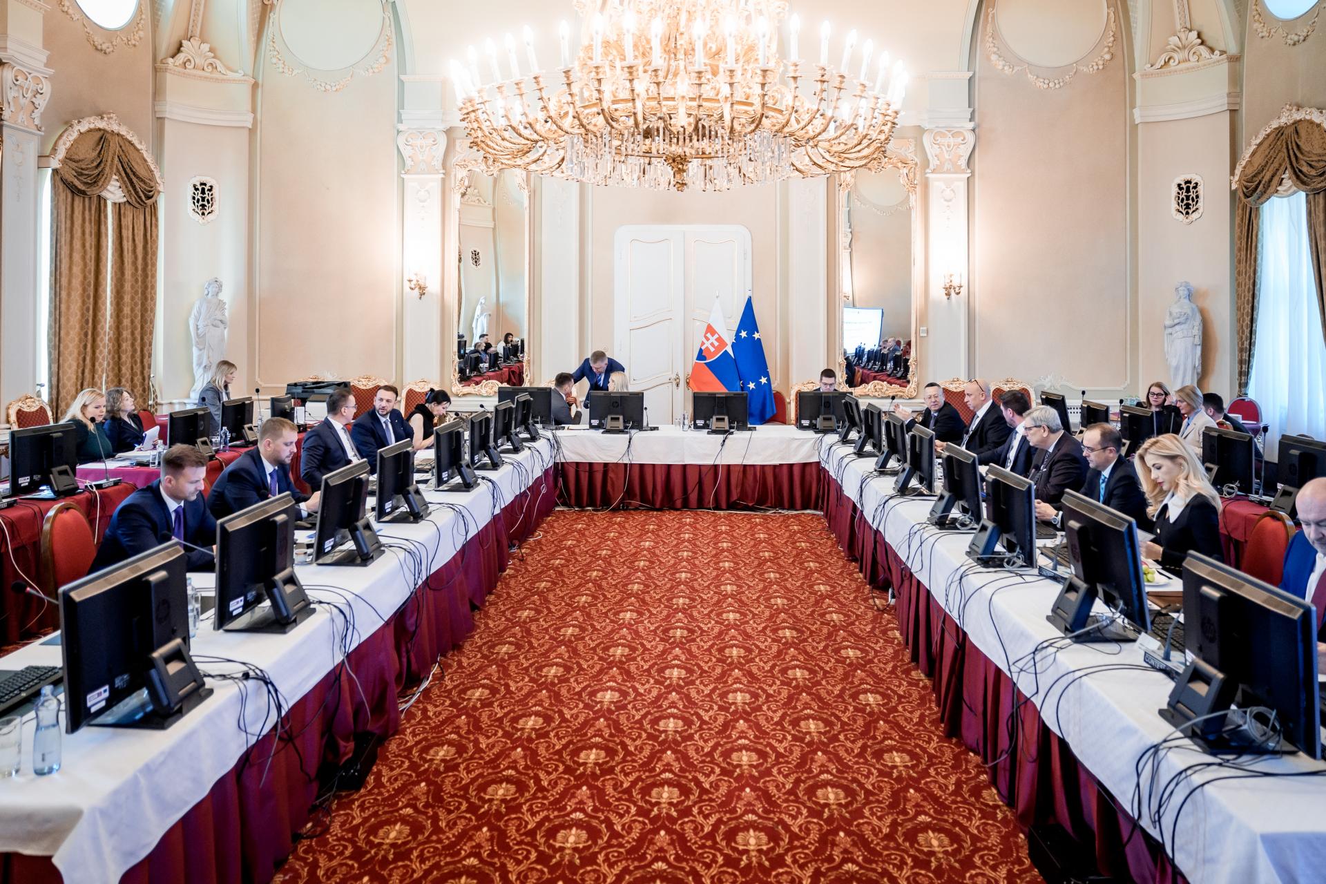 Reakcie ministrov po rokovaní vlády