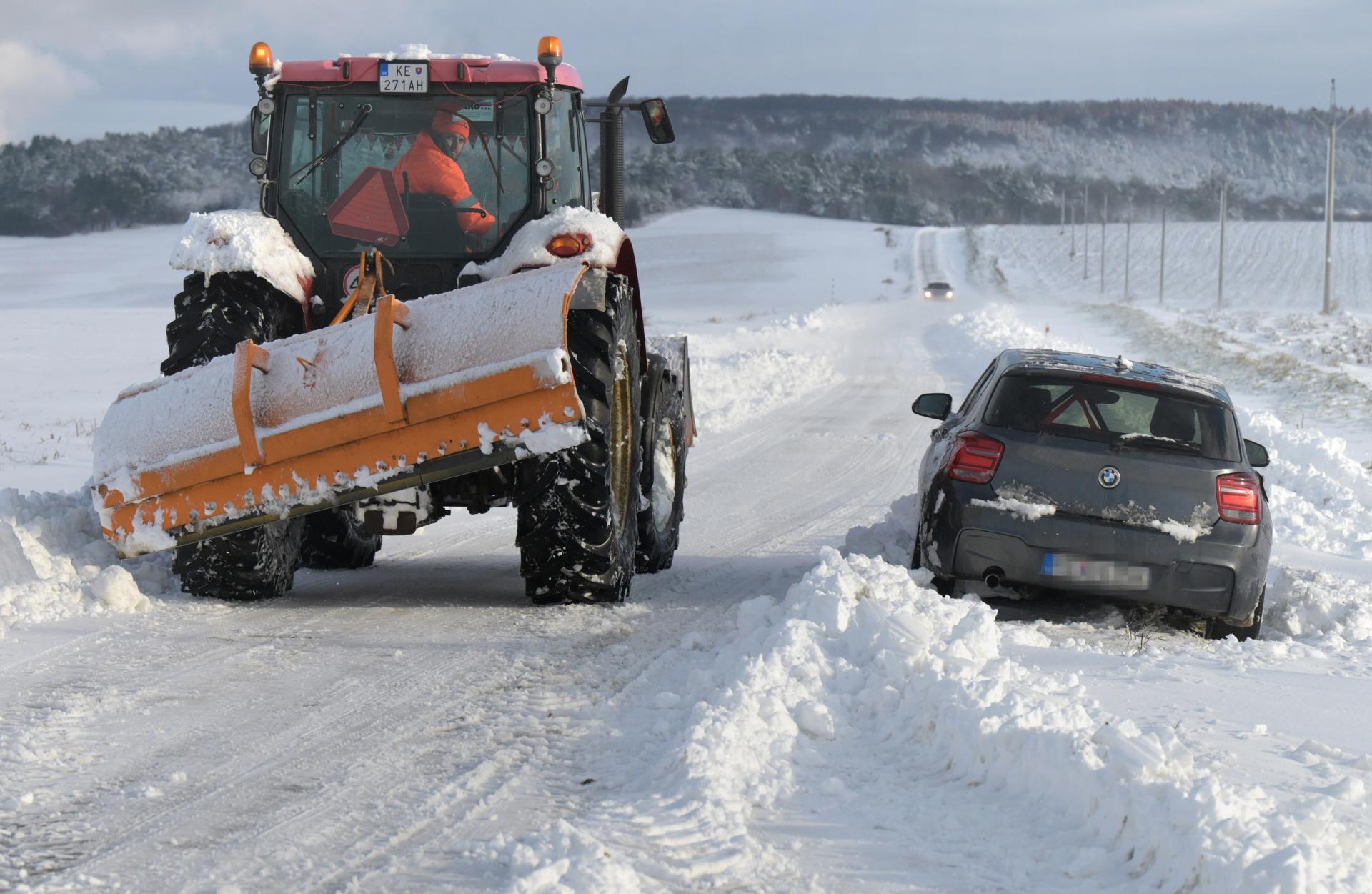Meteorológovia varujú pred snehovými jazykmi i vetrom na horách na severe Slovenska
