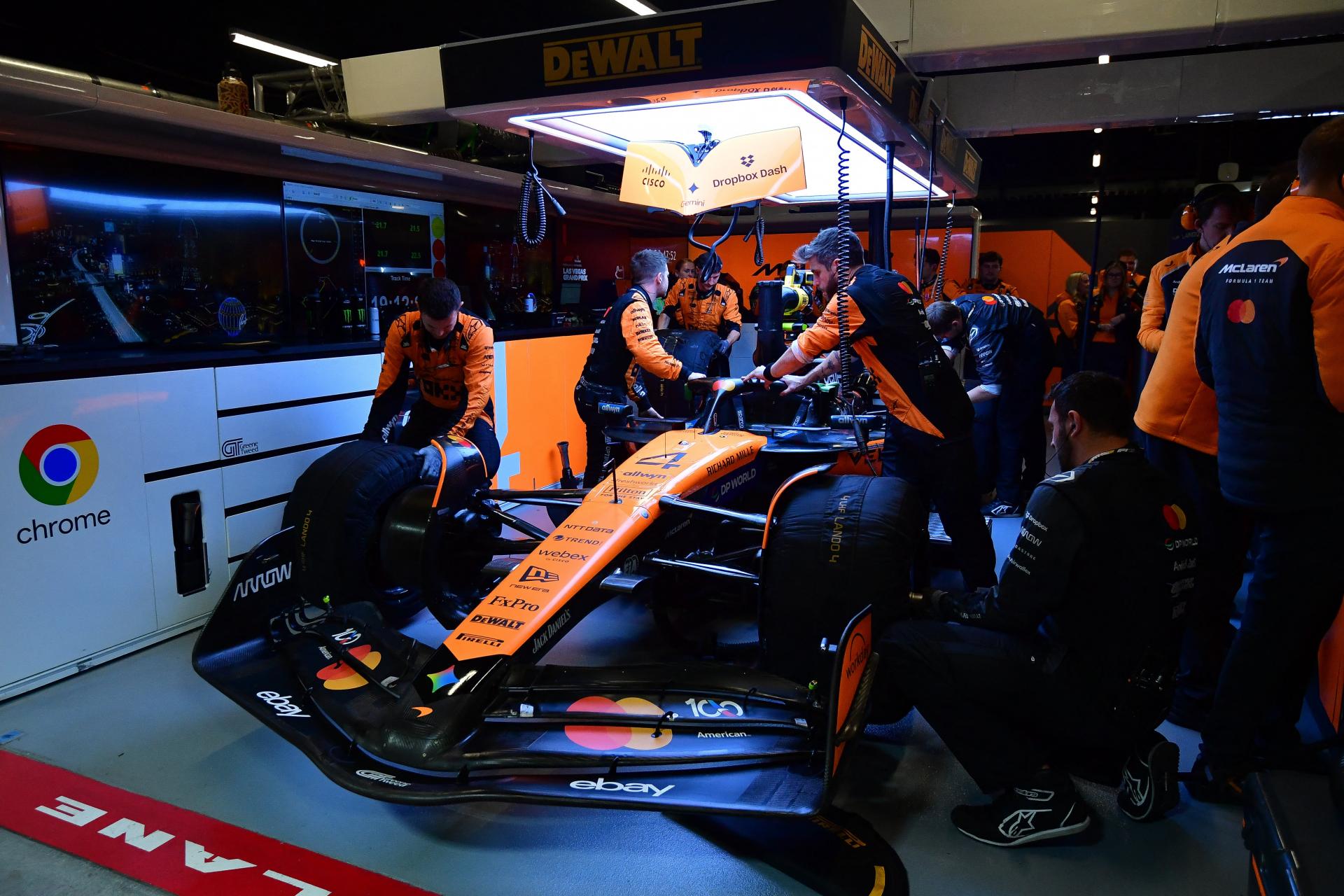 Veľký šok v F1: McLareny neprešli kontrolou, Norrisa a Piastriho dodatočne diskvalifikovali