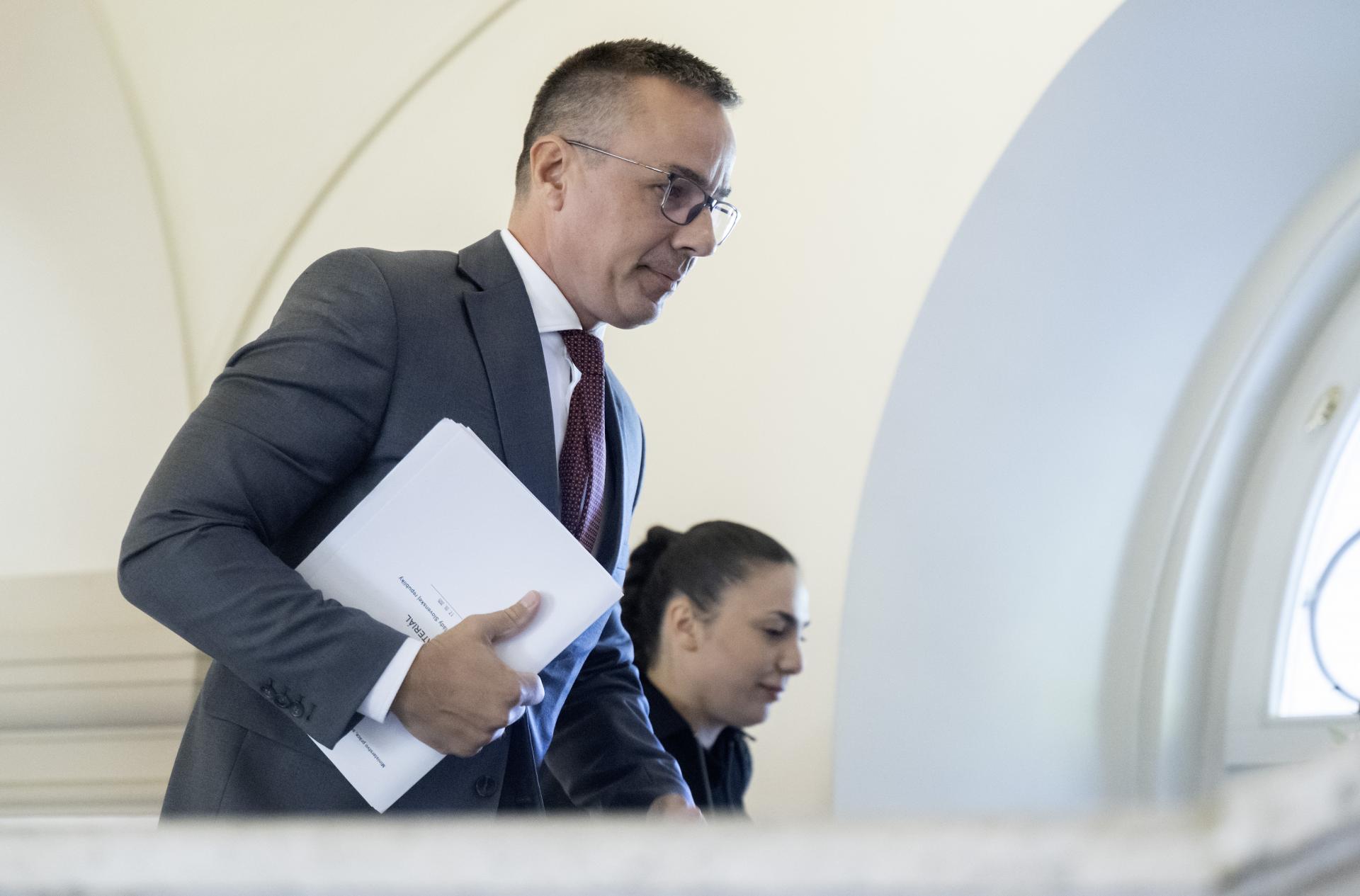 Tomáš odmietol zvýhodnenie samospráv v zákone o sociálnych podnikoch. Bude to rovnaké pre všetkých, vraví