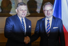 Na snímke premiér Robert Fico a predseda českej končiacej vlády Petr Fiala. Snímka je ešte z novembra 2023.

FOTO: TASR/ J. Novák