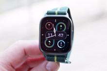 Medzi výrobcami mobilov a šikovných hodiniek je často znamienko rovnosti, avšak neplatí to v prípade značky Motorola. Tá doteraz vydala len pár takýchto modelov, posledné pred niekoľkými rokmi. Teraz sa ale na slovenskom trhu inteligentné hodinky od Motoroly opäť objavujú. Model Moto Watch Fit navyše nie je ani veľmi drahý model.