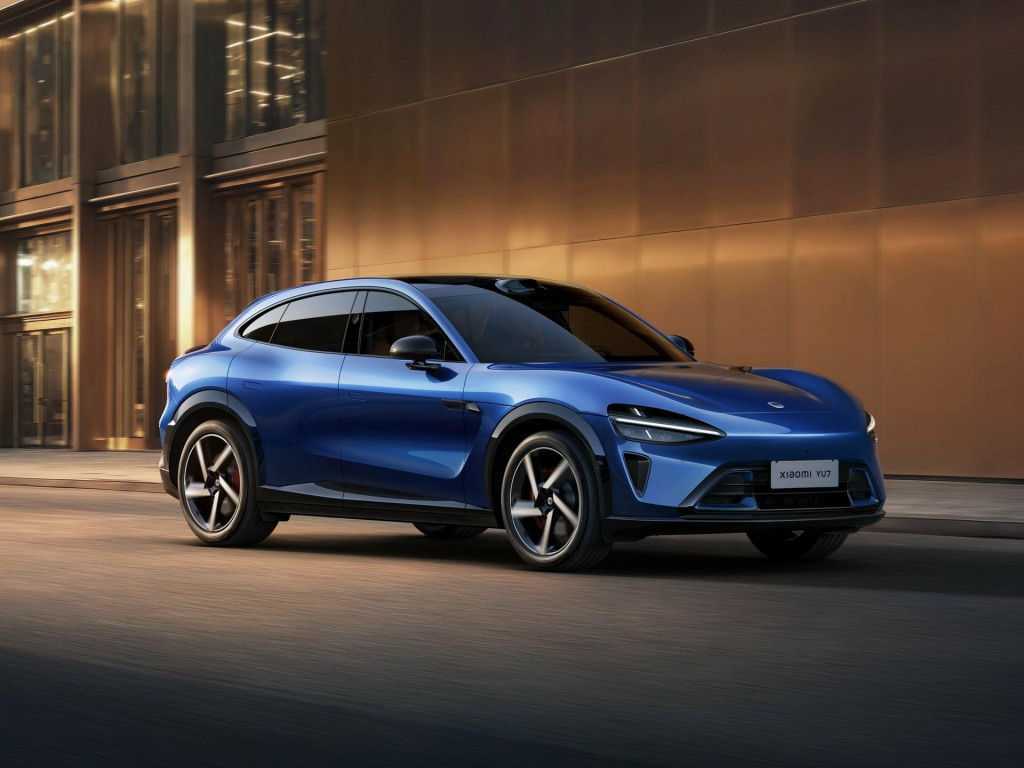 Xiaomi YU7 - v závislosti na verziie zrýchli aj za špičkových 3,2 sekundy.