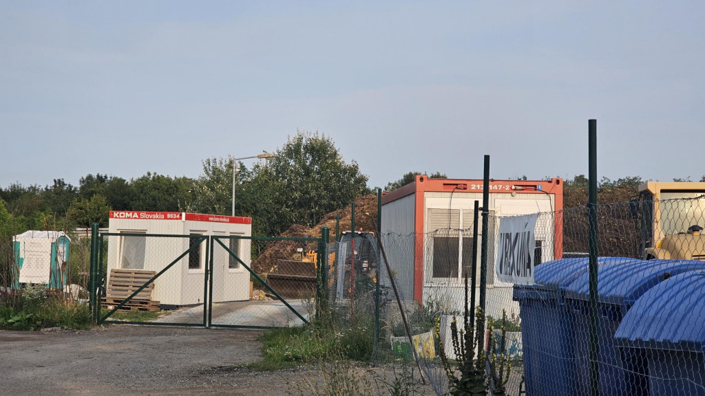 Zbern&yacute; dvor Vrakuňa.

FOTO: HN/Katar&iacute;na &Scaron;elestiakov&aacute;