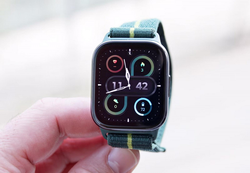 Medzi výrobcami mobilov a šikovných hodiniek je často znamienko rovnosti, avšak neplatí to v prípade značky Motorola. Tá doteraz vydala len pár takýchto modelov, posledné pred niekoľkými rokmi. Teraz sa ale na slovenskom trhu inteligentné hodinky od Motoroly opäť objavujú. Model Moto Watch Fit navyše nie je ani veľmi drahý model.