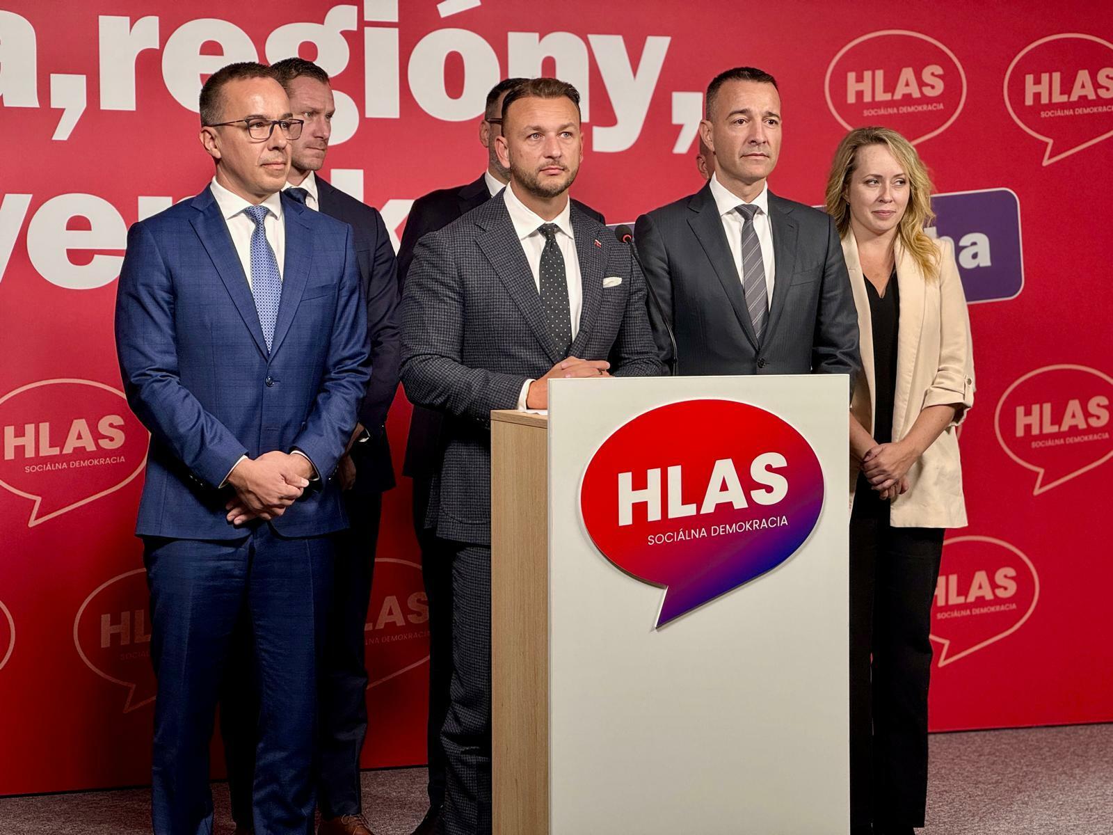 Ak si Hlas nedupne, čaká ho miesto na Ficovom opasku