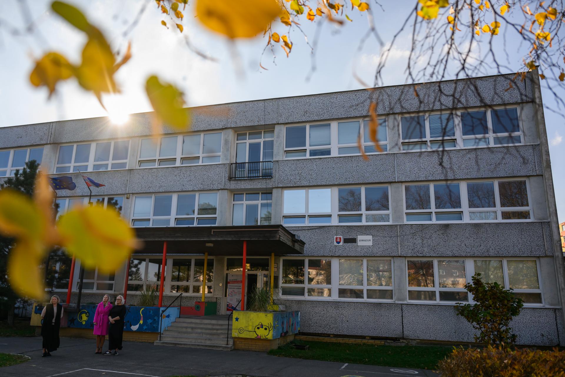 Škola na Orave dopláca na teplo 30-tisíc. Riaditeľka: Radšej by sme kúpili techniku do počítačovej miestnosti