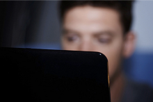 Obrazovka úplne nahradila intimitu