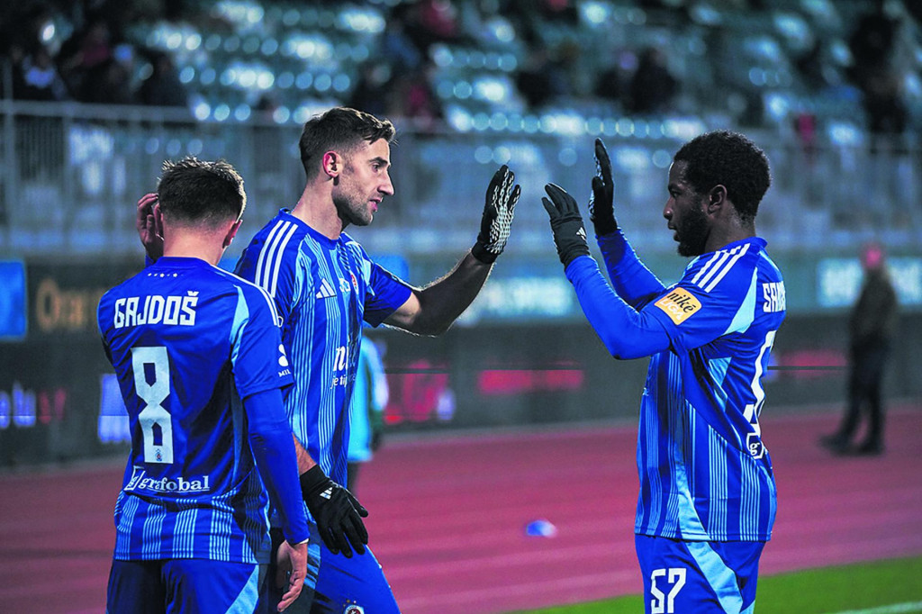 V posledných troch ligových dueloch strelil slovinský kanonier Andraž Šporar až päť gólov. V dvoch stretnutiach Konferenčnej ligy však zatiaľ neskóroval. FOTO: Facebook (ŠK Slovan Bratislava)