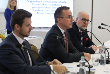 Výjazdové rokovanie vlády vo Vyšnom Orlíku. Na snímke uprostred minister práce Erik Tomáš. FOTO: HN/Peter Mayer