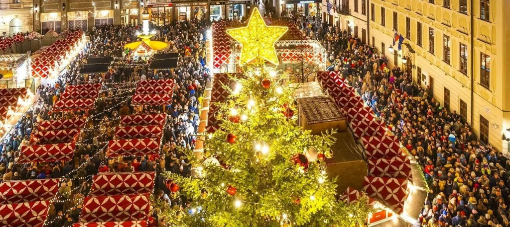 Vianočné svetlá, lokálni tvorcovia a voňavé dobroty v Bratislave.