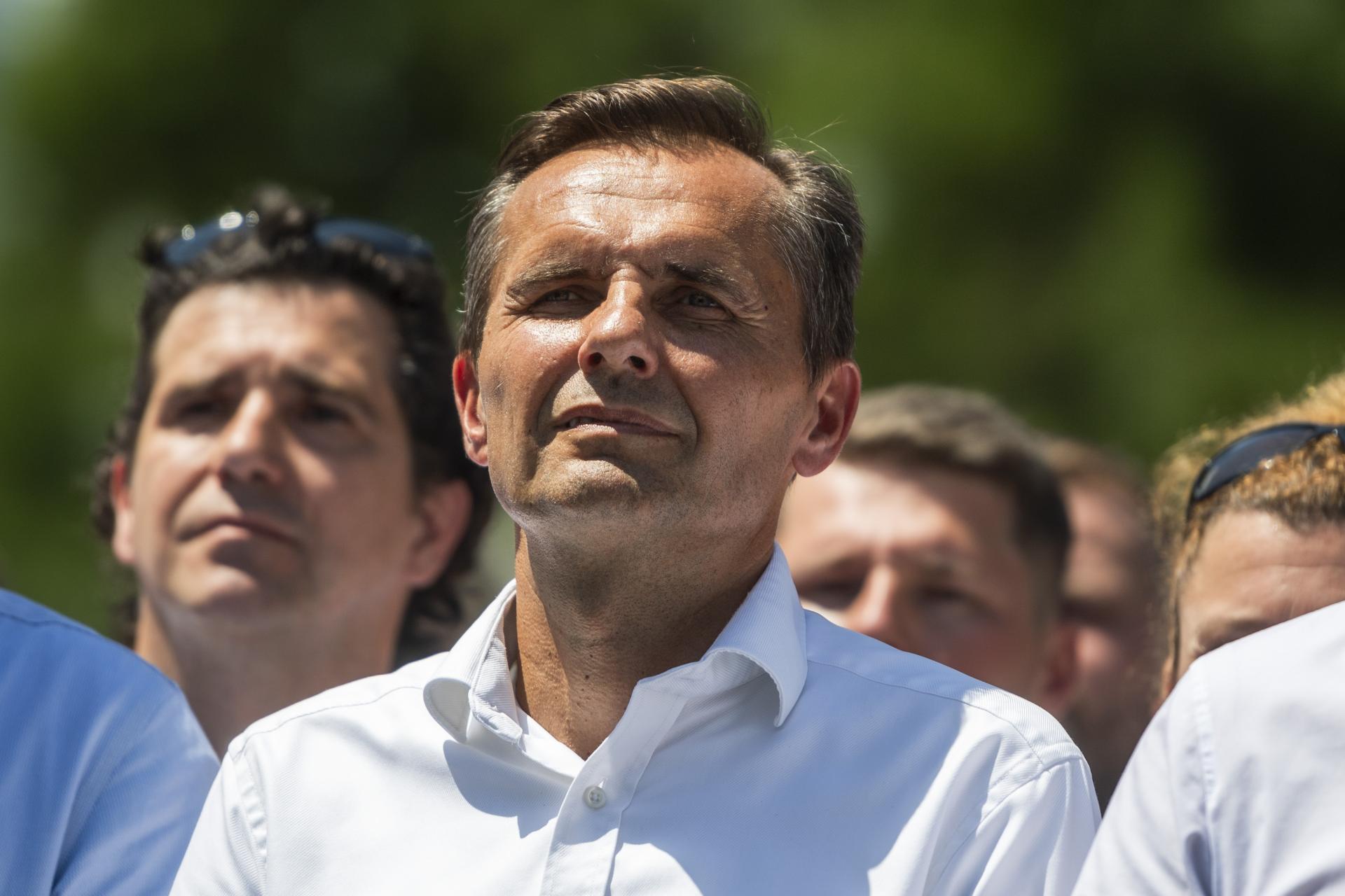 Demokrati predložili dôkazy, z vlakovej nehody pri Pezinku vinia Ráža. Ministra vyzvali na okamžitú demisiu