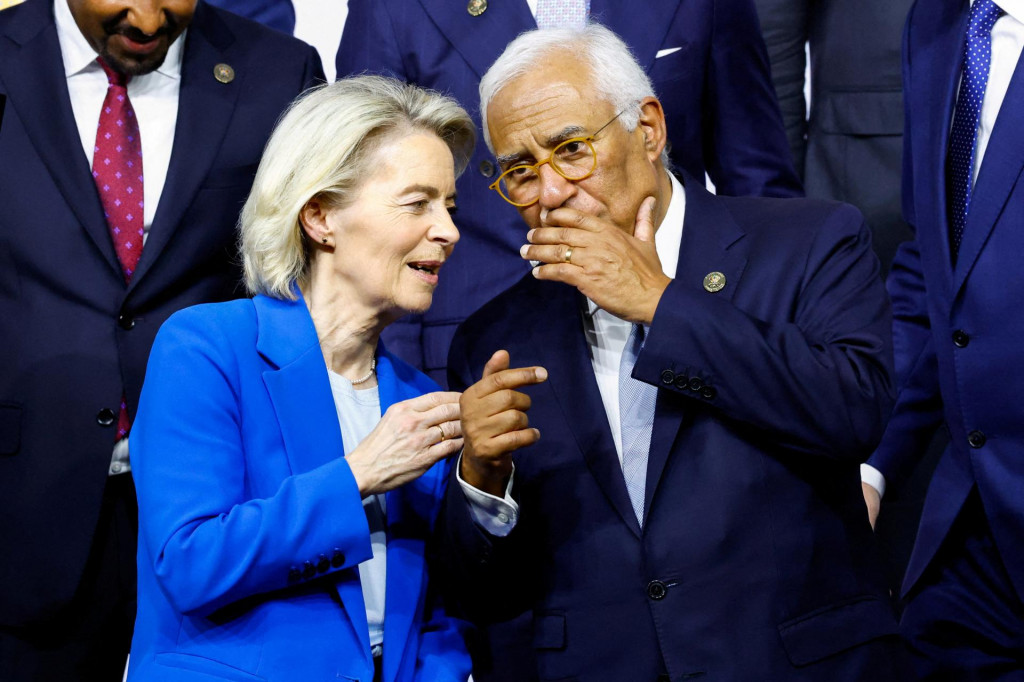 Na snímke Ursula von der Leyenová a Antonio Costa. FOTO: REUTERS