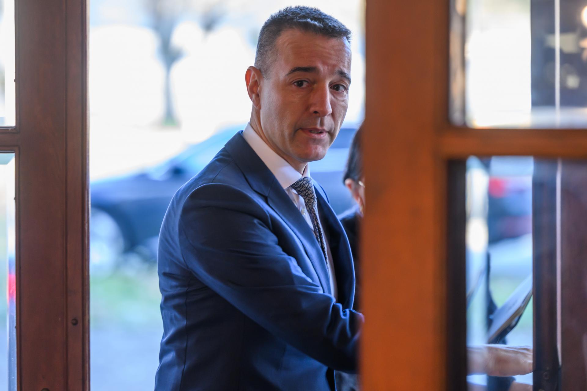 Drucker tvrdí, že Fico pri Kmecovi použil iný meter: Možno to bolo pod tlakom ľudí alebo okolností