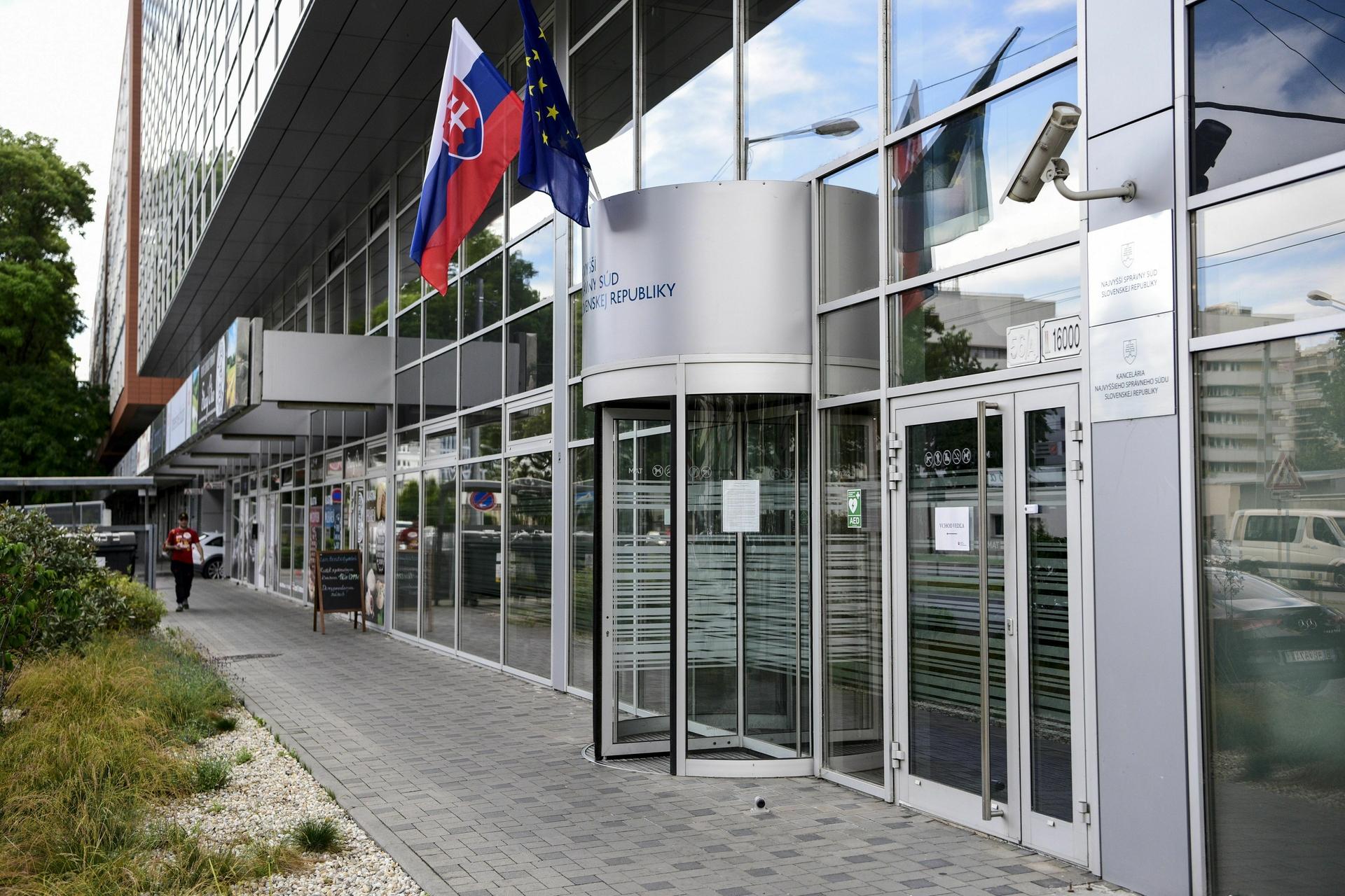 Prokurátorka, ktorá v práci agitovala za proruské združenie AllatRa, nie je zaujatá. Súd ju oslobodil