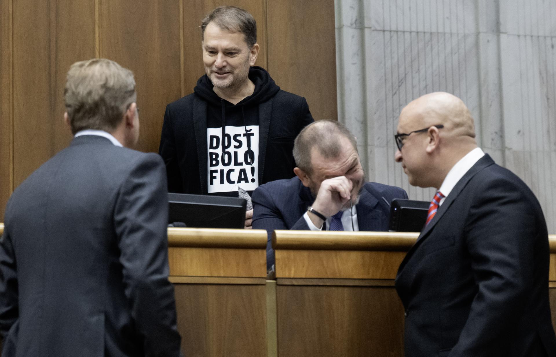 Najnovší prieskum: Progresívci rastú, Smer mierne klesol. Matovič preskočil Hlas a KDH je v kritickej zóne