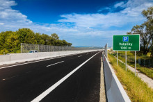 Obchvat Košíc zrýchľuje dopravu na východe krajiny. FOTO: NDS