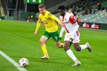 Rýchlosť, dravosť a ťah na bránku charakterizujú hru Saniho Suleimana. FOTO: Facebook/AS Trenčín