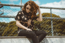 Mladé ženy túžia po autenticite a emocionálnej blízkosti.