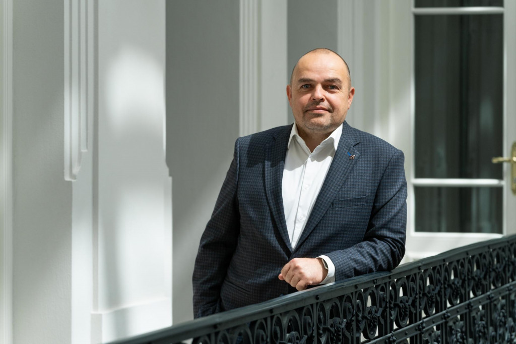 Michal Kasana, Wealth manager director WOOD & Company