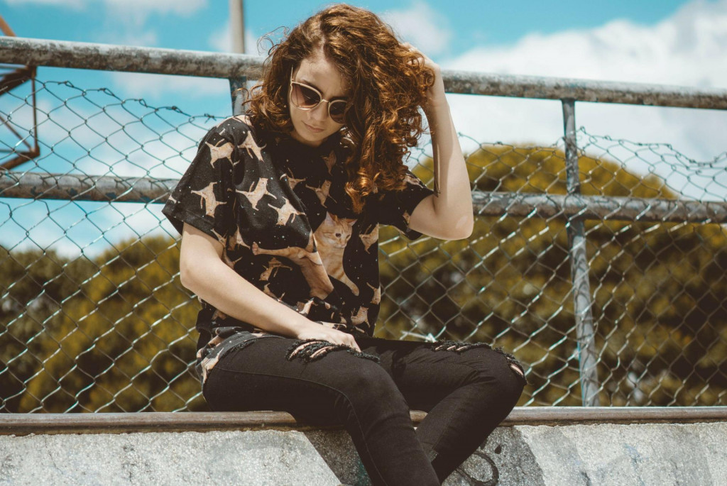 Mladé ženy túžia po autenticite a emocionálnej blízkosti.