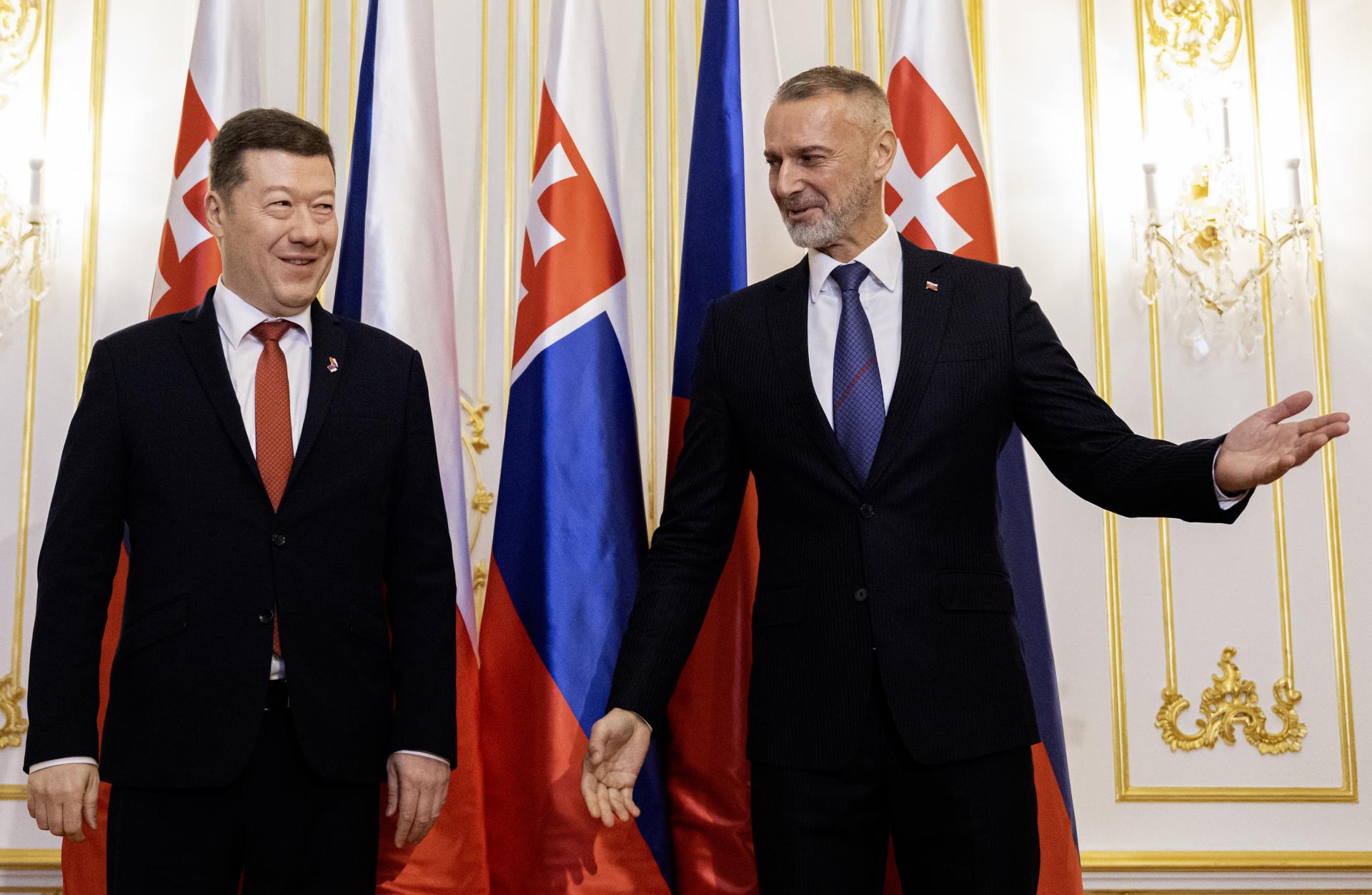 Raši tvrdí, že návšteva Okamuru je reštartom česko-slovenských vzťahov