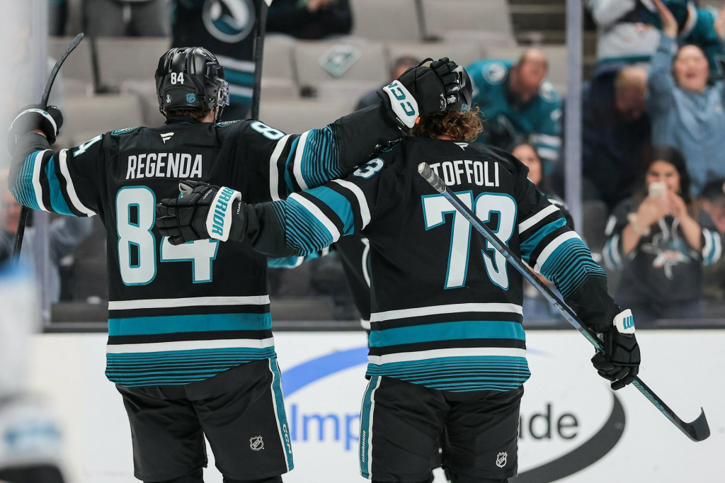 Pavol Regenda zažil fantastický debut, skóroval totiž hneď vo svojom prvom zápase v drese San Jose Sharks. FOTO: X/San Jose Sharks