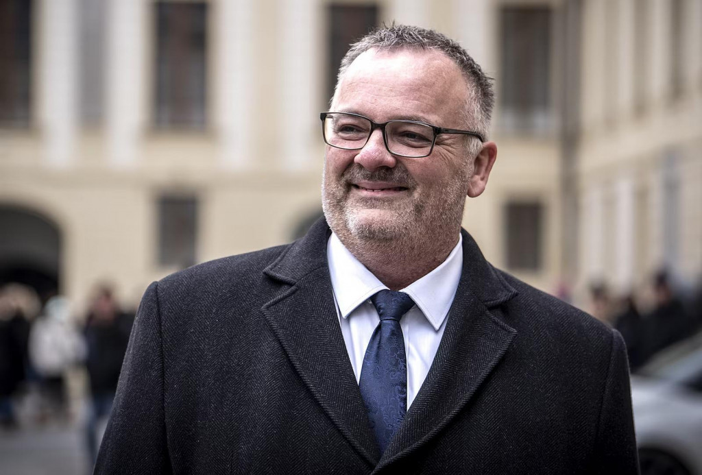 K českému prezidentovi Petrovi Pavlovi prišiel kandidát na ministra dopravy Ivan Bednárik (SPD). FOTO: Mafra/Anna Kristová