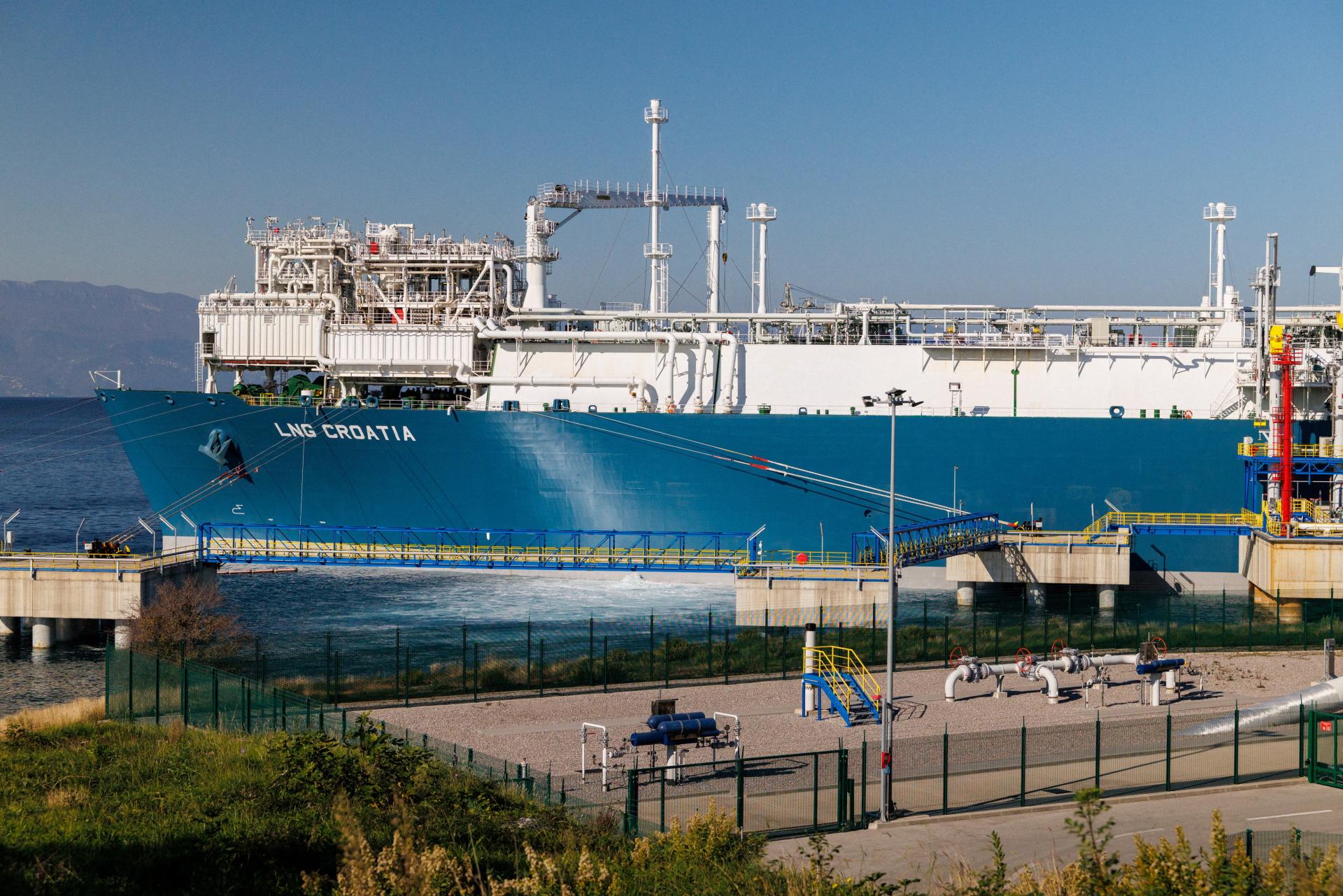 Slovensko hľadá náhradu za ruský plyn. Prebiehajú rokovania o LNG z USA, informovala Saková