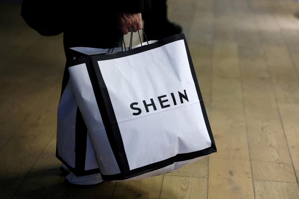 Logo Shein. FOTO: REUTERS