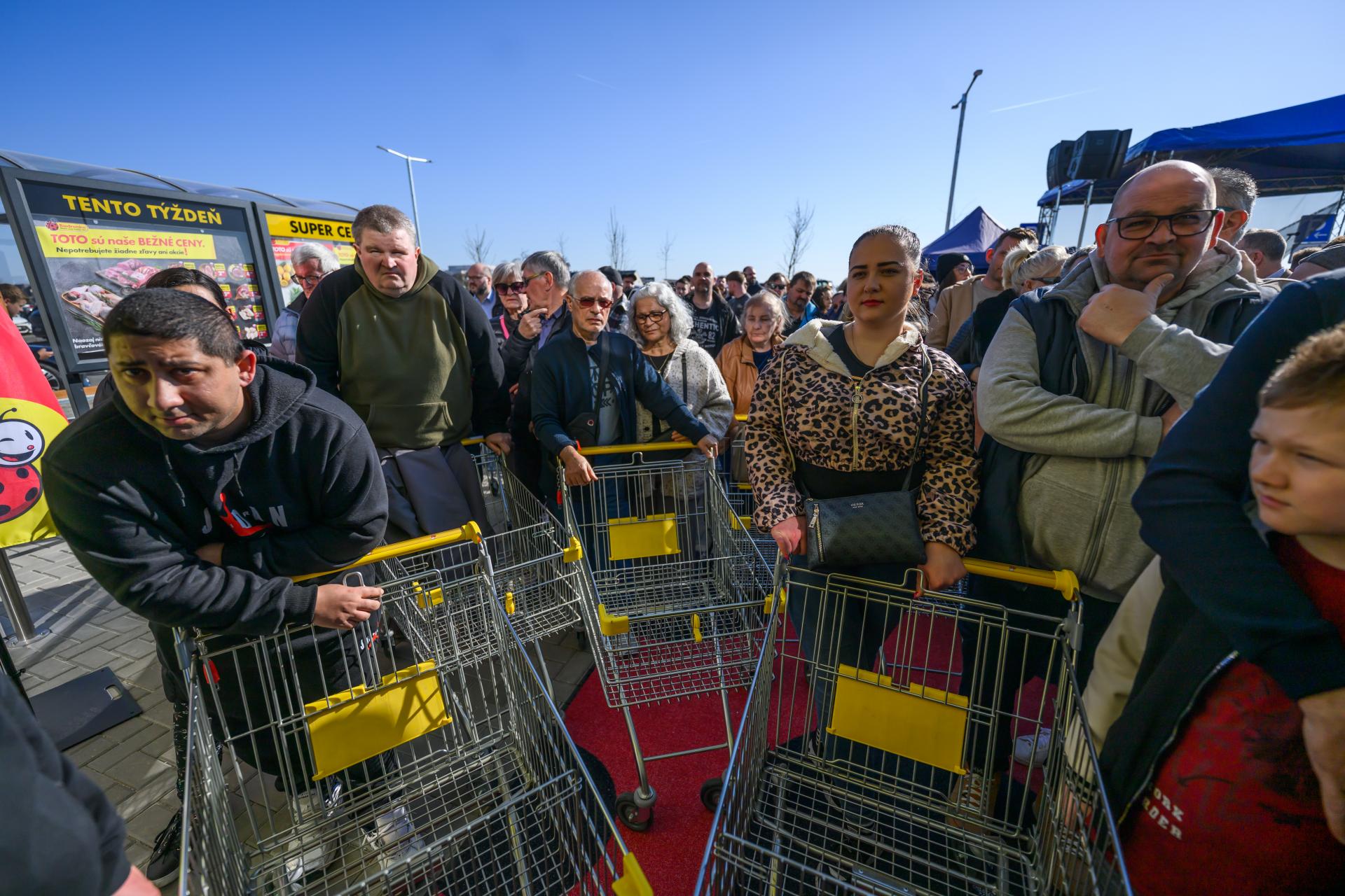 Lidl skúša v Maďarsku netradičný spôsob predaja. Na Slovensku túto cestu razí iný reťazec, ten však narazil