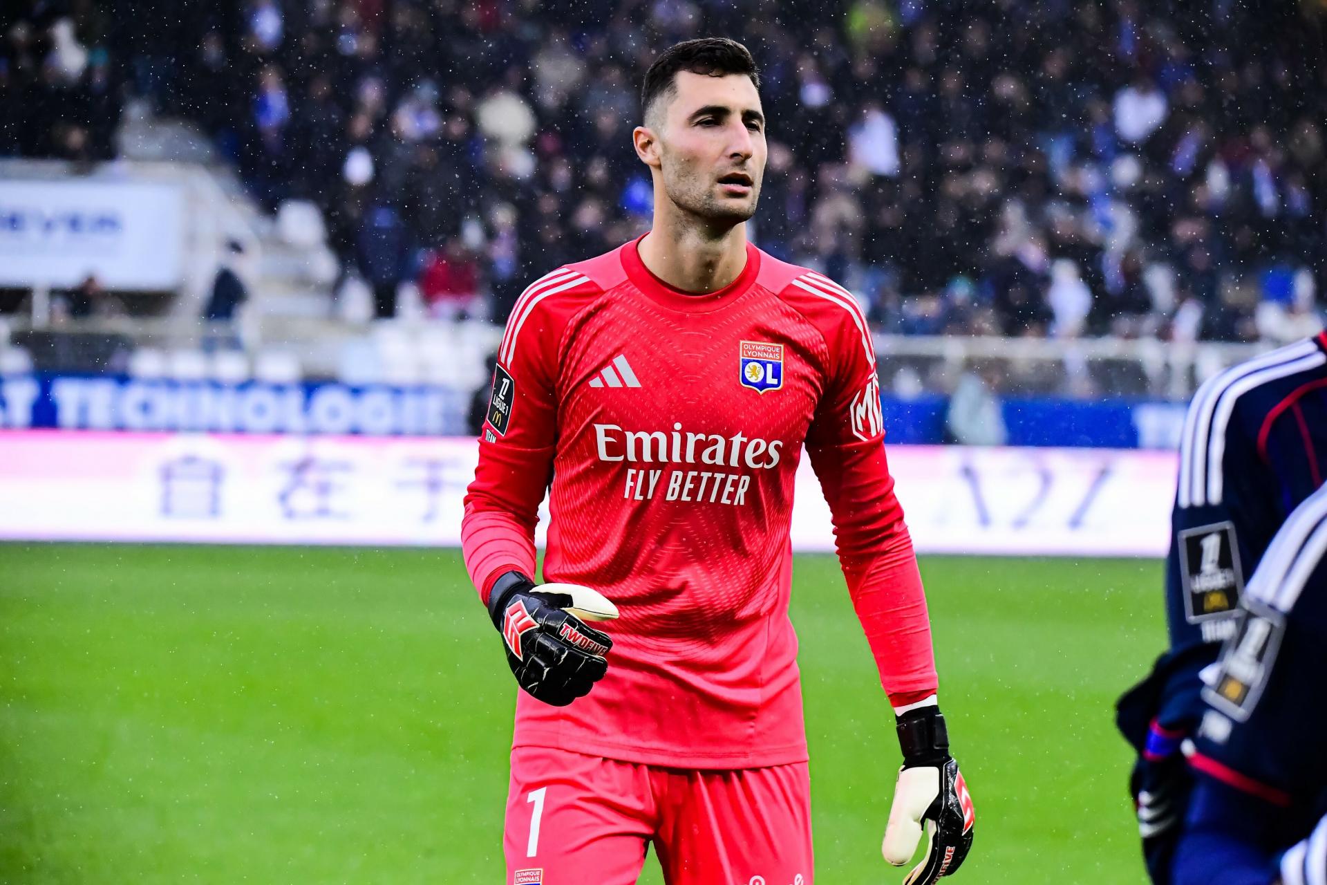 Calzona si neodpustil kritiku Greifa, gólman ostro zakontroval. Takéto veci treba riešiť interne, vraví Kožlej