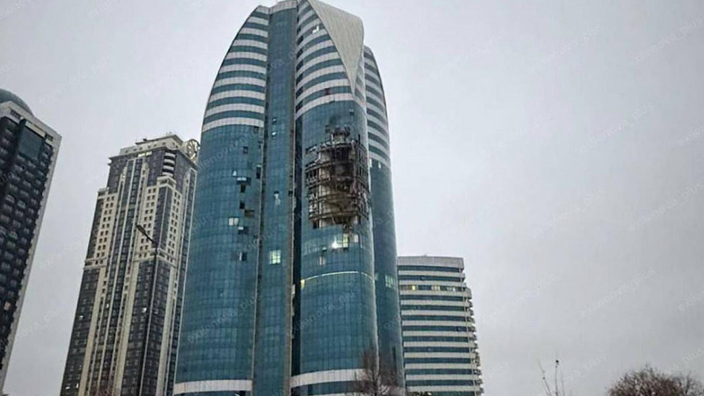 Obchodné centrum Grozny-City po podozrení z útoku dronu. FOTO: TG/Exilenova